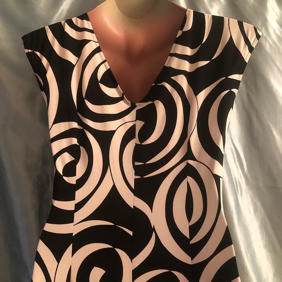 Classy abstract business casual dress, 4P - Picture 3 of 5